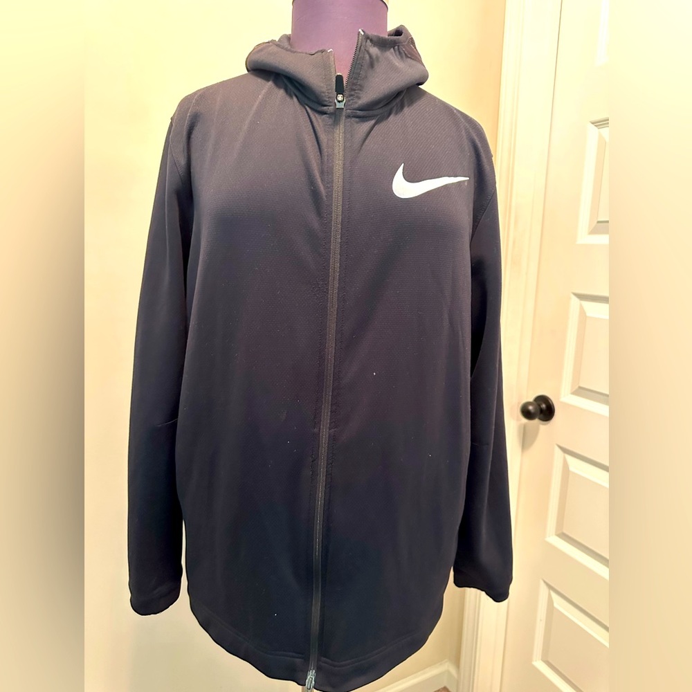 Nike Dri-FIT Showtime
Men’s  Full-Zip Basketball Hoodie